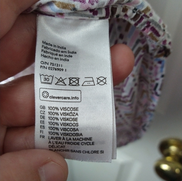 $ H&M swoop neck boho western styled hi low curved hem tank top. Size 6 - Picture 8 of 9